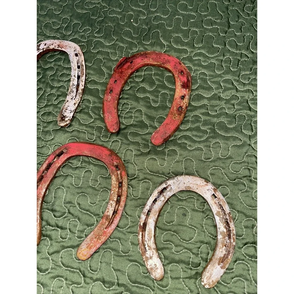 7 Used NO NAILS Steel Rusty HORSESHOES Lot Art Decor Rustic‎ Western crafts ,red